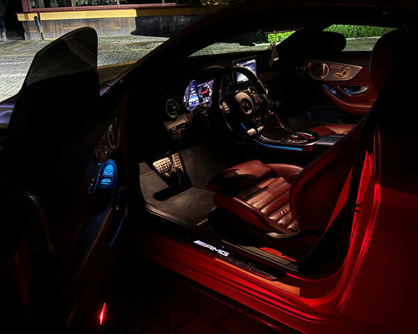 Белый Мерседес Ц-Класс, объемом двигателя 3 л и пробегом 95 тыс. км за 34990 $, фото 9 на Automoto.ua