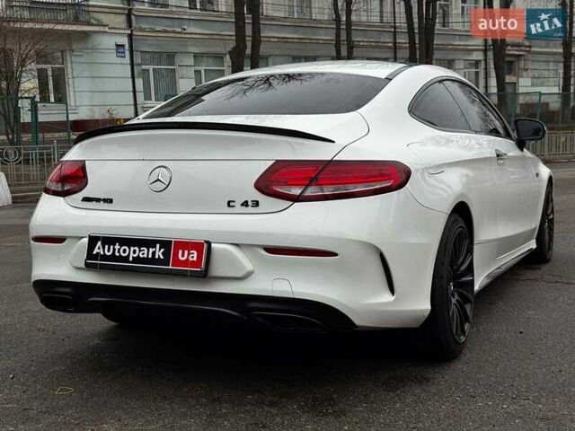Білий Мерседес Ц-Клас, об'ємом двигуна 3 л та пробігом 88 тис. км за 30740 $, фото 14 на Automoto.ua