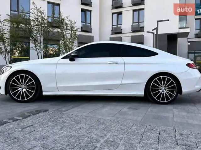 Белый Мерседес Ц-Класс, объемом двигателя 1.99 л и пробегом 135 тыс. км за 28500 $, фото 5 на Automoto.ua