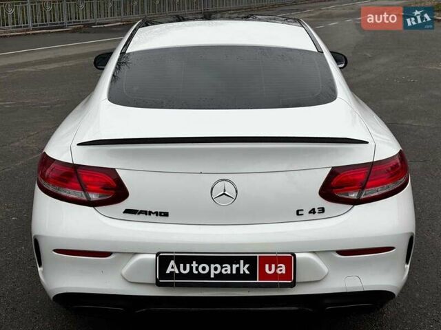 Білий Мерседес Ц-Клас, об'ємом двигуна 3 л та пробігом 88 тис. км за 30740 $, фото 15 на Automoto.ua