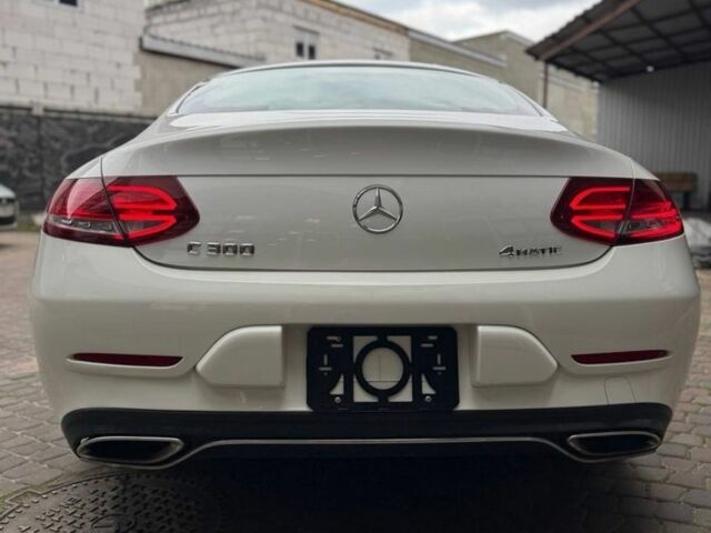 Білий Мерседес Ц-Клас, об'ємом двигуна 2 л та пробігом 154 тис. км за 23500 $, фото 3 на Automoto.ua