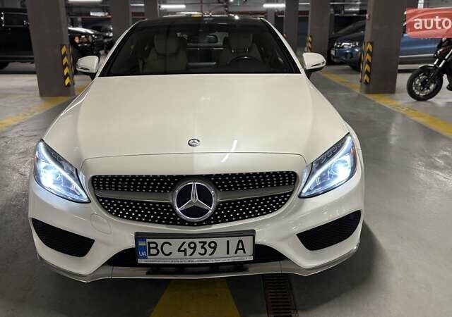 Белый Мерседес Ц-Класс, объемом двигателя 1.99 л и пробегом 105 тыс. км за 26500 $, фото 2 на Automoto.ua