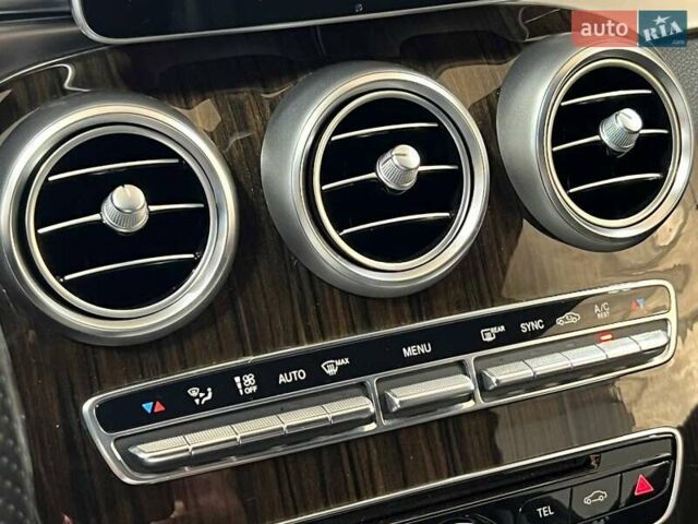 Белый Мерседес Ц-Класс, объемом двигателя 1.99 л и пробегом 150 тыс. км за 23500 $, фото 26 на Automoto.ua