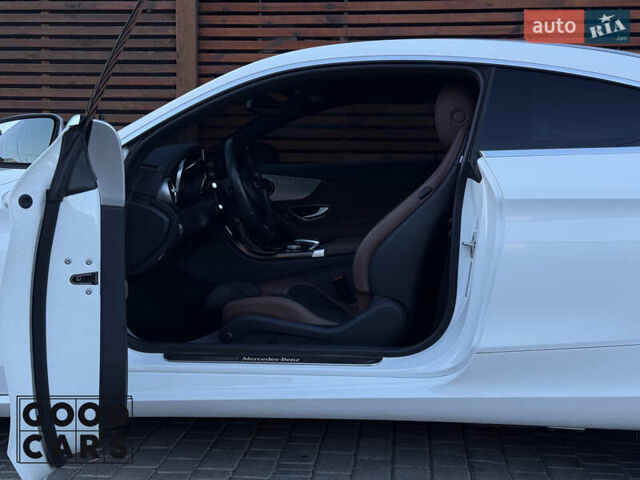 Мерседес Ц-Класс 2017 в Одессе на Automoto.ua Белый Мерседес Ц-Класс, объемом двигателя 1.99 л и пробегом 37 тыс. км за 29900 $, фото 17 на Automoto.ua