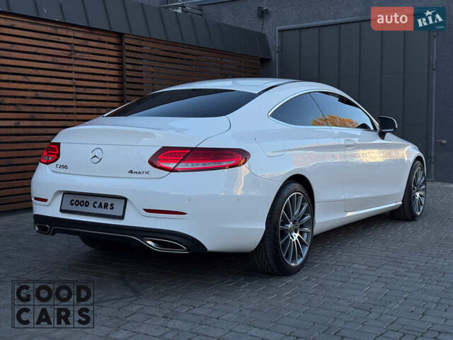 Мерседес Ц-Класс 2017 в Одессе на Automoto.ua Белый Мерседес Ц-Класс, объемом двигателя 1.99 л и пробегом 37 тыс. км за 29900 $, фото 6 на Automoto.ua
