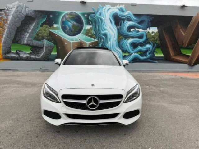 Белый Мерседес Ц-Класс, объемом двигателя 2 л и пробегом 68 тыс. км за 11000 $, фото 1 на Automoto.ua