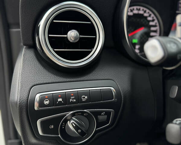 Белый Мерседес Ц-Класс, объемом двигателя 3 л и пробегом 133 тыс. км за 24999 $, фото 13 на Automoto.ua