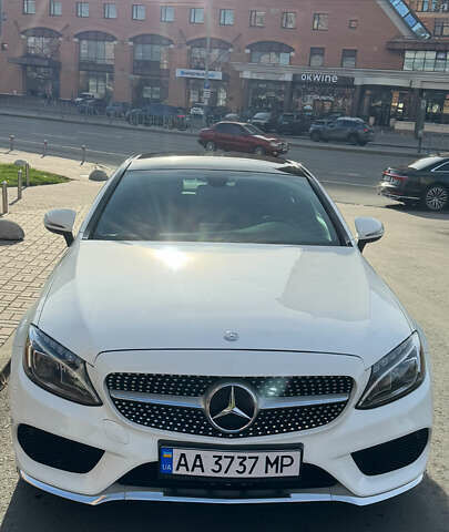 Белый Мерседес Ц-Класс, объемом двигателя 1.99 л и пробегом 120 тыс. км за 37210 $, фото 7 на Automoto.ua