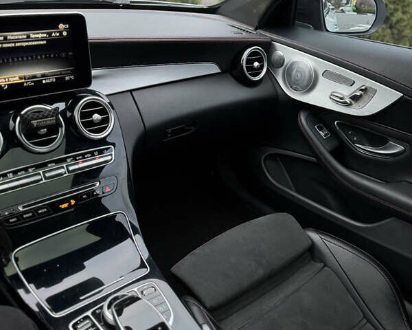 Білий Мерседес Ц-Клас, об'ємом двигуна 3 л та пробігом 133 тис. км за 25990 $, фото 10 на Automoto.ua