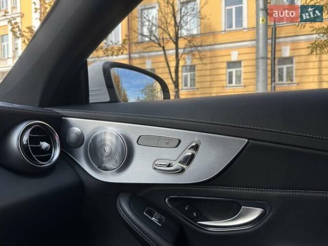 Белый Мерседес Ц-Класс, объемом двигателя 1.99 л и пробегом 120 тыс. км за 37210 $, фото 16 на Automoto.ua