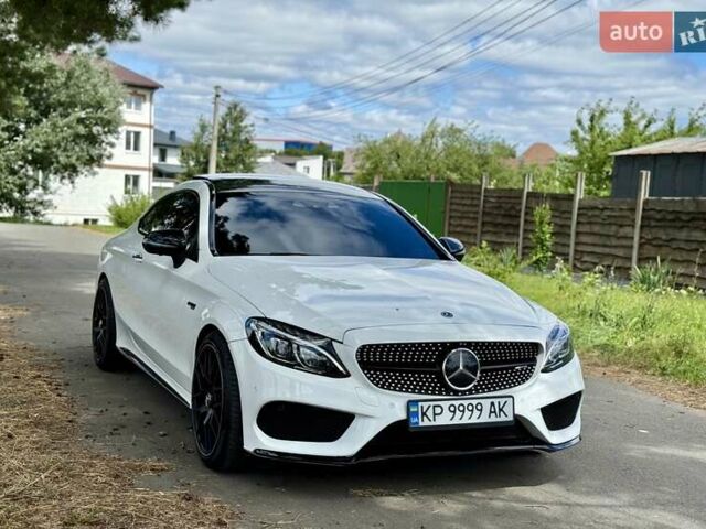 Белый Мерседес Ц-Класс, объемом двигателя 3 л и пробегом 125 тыс. км за 34999 $, фото 2 на Automoto.ua