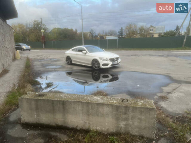 Білий Мерседес Ц-Клас, об'ємом двигуна 2.2 л та пробігом 208 тис. км за 25517 $, фото 3 на Automoto.ua