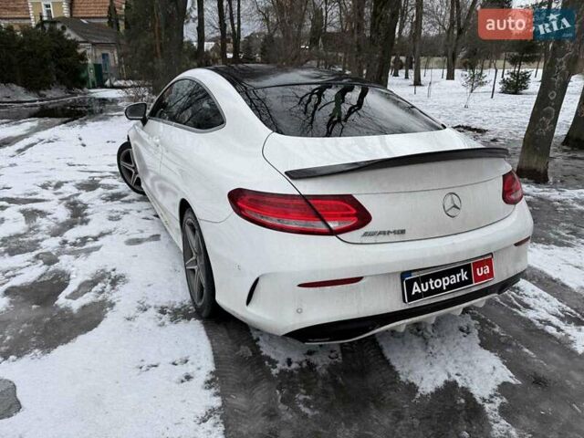 Белый Мерседес Ц-Класс, объемом двигателя 2.1 л и пробегом 208 тыс. км за 25990 $, фото 7 на Automoto.ua