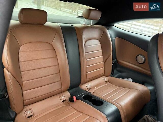 Белый Мерседес Ц-Класс, объемом двигателя 2.1 л и пробегом 208 тыс. км за 25990 $, фото 19 на Automoto.ua