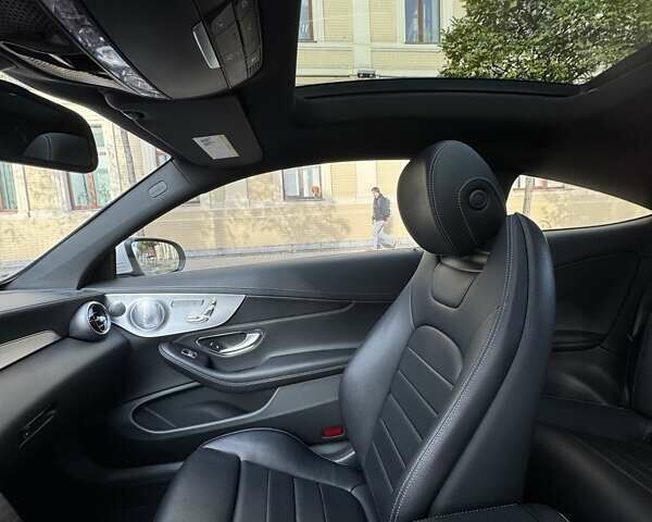 Белый Мерседес Ц-Класс, объемом двигателя 1.99 л и пробегом 120 тыс. км за 37210 $, фото 14 на Automoto.ua