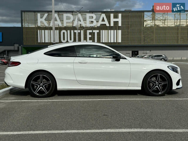 Белый Мерседес Ц-Класс, объемом двигателя 1.99 л и пробегом 45 тыс. км за 29000 $, фото 3 на Automoto.ua