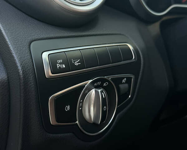 Белый Мерседес Ц-Класс, объемом двигателя 1.95 л и пробегом 103 тыс. км за 39999 $, фото 18 на Automoto.ua