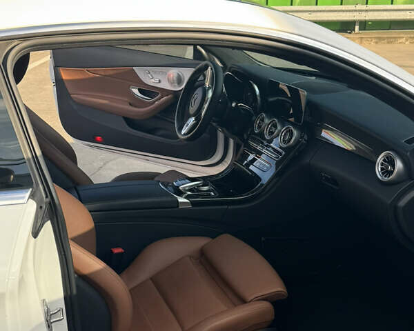 Белый Мерседес Ц-Класс, объемом двигателя 1.95 л и пробегом 103 тыс. км за 39999 $, фото 20 на Automoto.ua