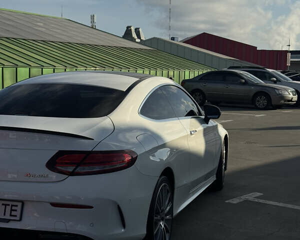 Белый Мерседес Ц-Класс, объемом двигателя 1.95 л и пробегом 103 тыс. км за 39999 $, фото 6 на Automoto.ua