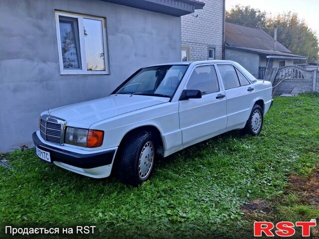 Белый Мерседес Ц-Класс, объемом двигателя 2 л и пробегом 240 тыс. км за 1999 $, фото 2 на Automoto.ua