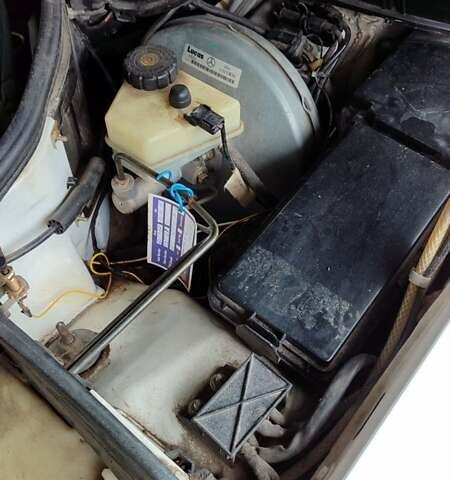 Мерседес Ц-Клас 1995 у Тернополі на Automoto.ua Білий Мерседес Ц-Клас, об'ємом двигуна 1.8 л та пробігом 600 тис. км за 2600 $, фото 17 на Automoto.ua