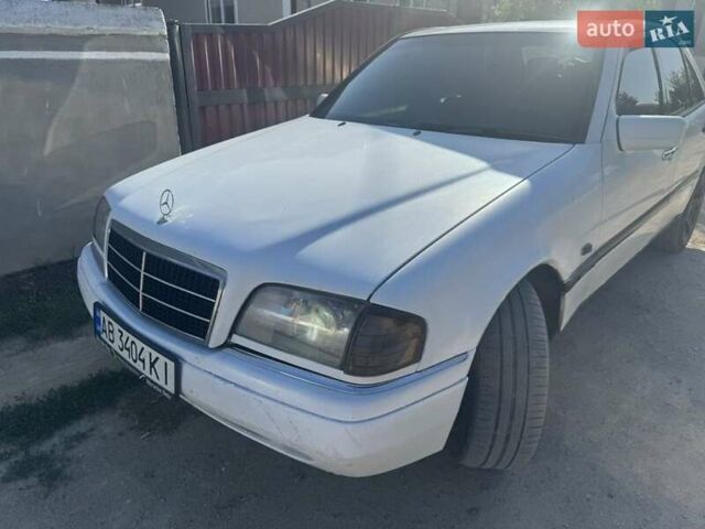 Білий Мерседес Ц-Клас, об'ємом двигуна 1.8 л та пробігом 350 тис. км за 1800 $, фото 7 на Automoto.ua