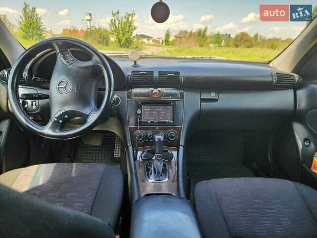 Белый Мерседес Ц-Класс, объемом двигателя 2.1 л и пробегом 329 тыс. км за 6250 $, фото 16 на Automoto.ua