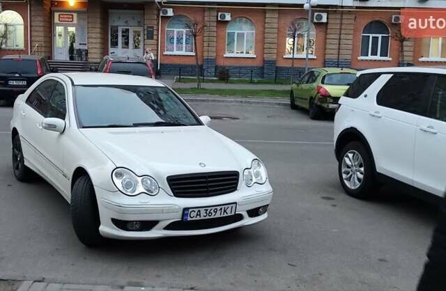 Білий Мерседес Ц-Клас, об'ємом двигуна 1.8 л та пробігом 220 тис. км за 6900 $, фото 1 на Automoto.ua