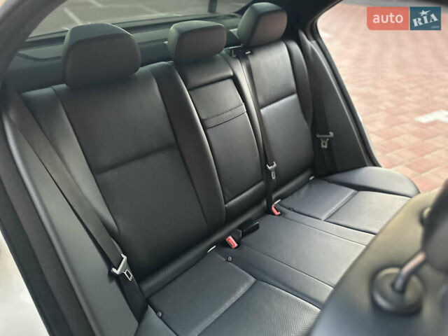 Белый Мерседес Ц-Класс, объемом двигателя 3 л и пробегом 155 тыс. км за 11700 $, фото 34 на Automoto.ua