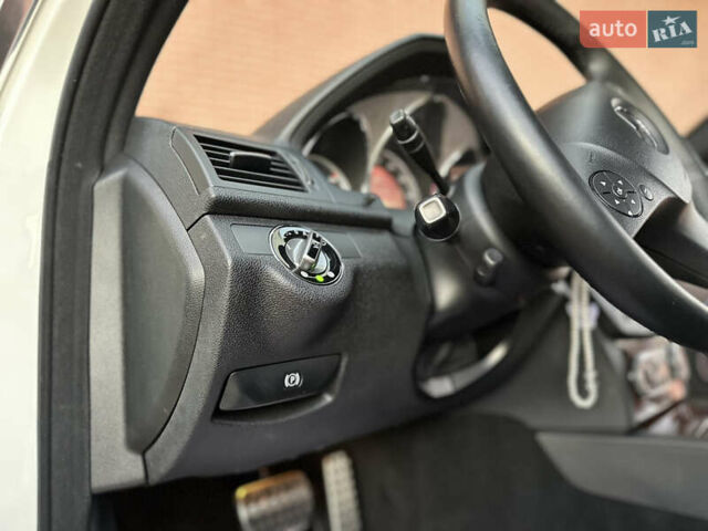 Белый Мерседес Ц-Класс, объемом двигателя 3 л и пробегом 155 тыс. км за 11700 $, фото 42 на Automoto.ua