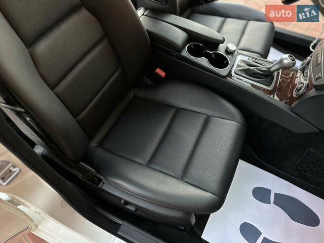 Белый Мерседес Ц-Класс, объемом двигателя 3 л и пробегом 155 тыс. км за 11700 $, фото 36 на Automoto.ua