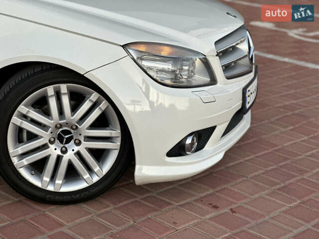 Белый Мерседес Ц-Класс, объемом двигателя 3 л и пробегом 155 тыс. км за 11700 $, фото 10 на Automoto.ua