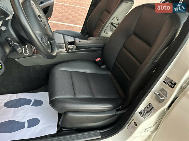 Белый Мерседес Ц-Класс, объемом двигателя 3 л и пробегом 155 тыс. км за 11700 $, фото 47 на Automoto.ua