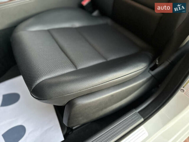 Белый Мерседес Ц-Класс, объемом двигателя 3 л и пробегом 155 тыс. км за 11700 $, фото 46 на Automoto.ua