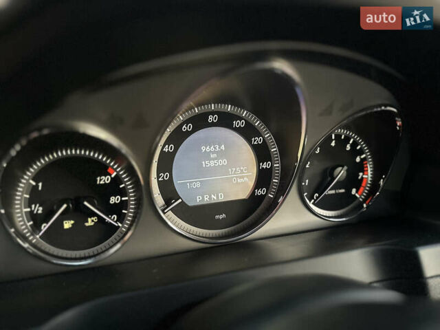 Белый Мерседес Ц-Класс, объемом двигателя 3 л и пробегом 155 тыс. км за 11700 $, фото 55 на Automoto.ua