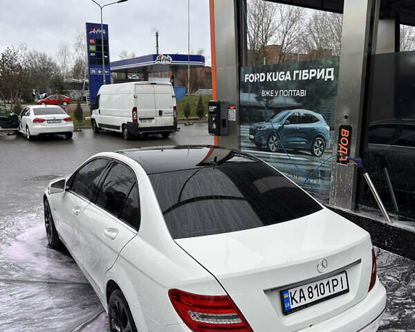 Білий Мерседес Ц-Клас, об'ємом двигуна 1.8 л та пробігом 175 тис. км за 13777 $, фото 10 на Automoto.ua