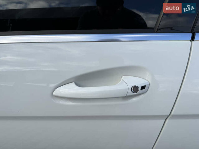 Белый Мерседес Ц-Класс, объемом двигателя 1.8 л и пробегом 265 тыс. км за 11555 $, фото 33 на Automoto.ua