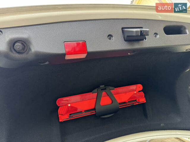 Белый Мерседес Ц-Класс, объемом двигателя 1.8 л и пробегом 265 тыс. км за 9999 $, фото 104 на Automoto.ua