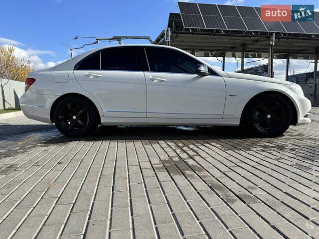 Белый Мерседес Ц-Класс, объемом двигателя 1.8 л и пробегом 265 тыс. км за 9999 $, фото 21 на Automoto.ua