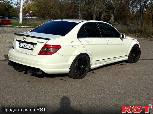 Білий Мерседес Ц-Клас, об'ємом двигуна 3 л та пробігом 236 тис. км за 10500 $, фото 11 на Automoto.ua