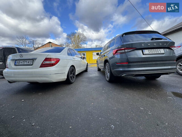 Белый Мерседес Ц-Класс, объемом двигателя 1.8 л и пробегом 265 тыс. км за 9999 $, фото 176 на Automoto.ua