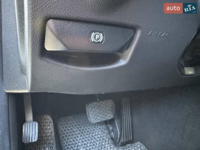 Белый Мерседес Ц-Класс, объемом двигателя 1.8 л и пробегом 265 тыс. км за 9999 $, фото 78 на Automoto.ua