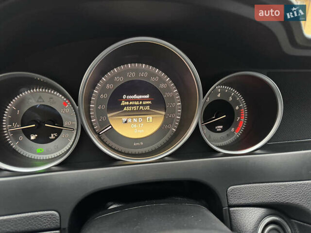 Белый Мерседес Ц-Класс, объемом двигателя 1.8 л и пробегом 265 тыс. км за 9999 $, фото 165 на Automoto.ua