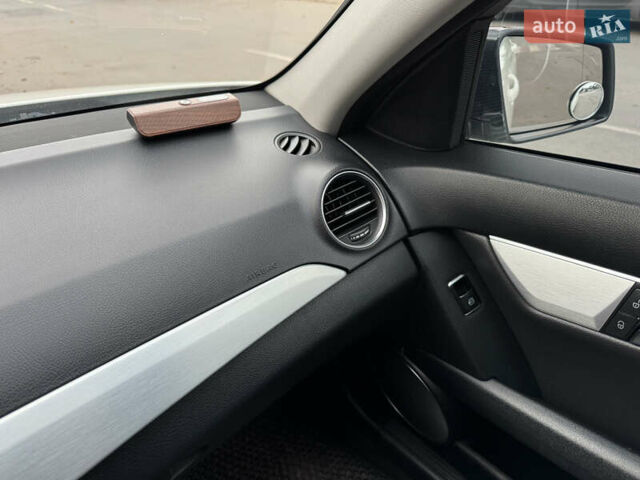 Белый Мерседес Ц-Класс, объемом двигателя 1.8 л и пробегом 265 тыс. км за 9999 $, фото 81 на Automoto.ua