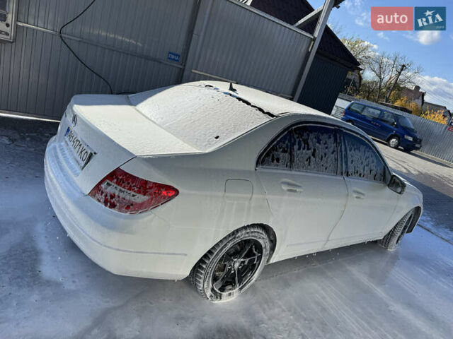 Белый Мерседес Ц-Класс, объемом двигателя 1.8 л и пробегом 265 тыс. км за 11555 $, фото 47 на Automoto.ua