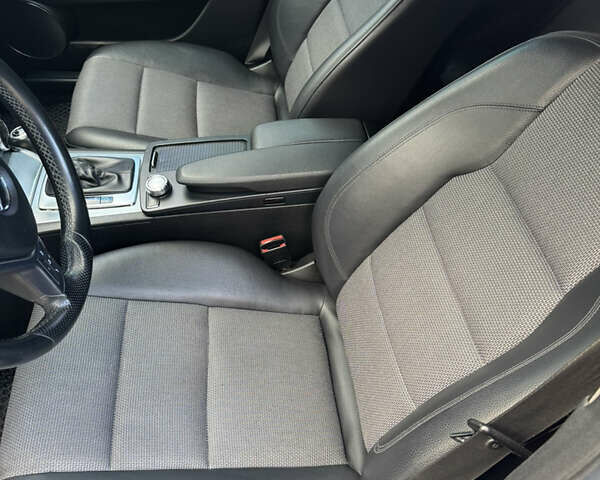 Белый Мерседес Ц-Класс, объемом двигателя 1.8 л и пробегом 265 тыс. км за 11555 $, фото 66 на Automoto.ua