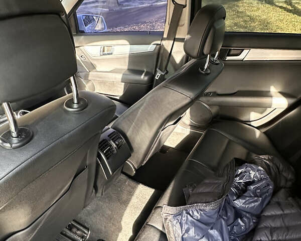 Білий Мерседес Ц-Клас, об'ємом двигуна 1.8 л та пробігом 175 тис. км за 13777 $, фото 8 на Automoto.ua