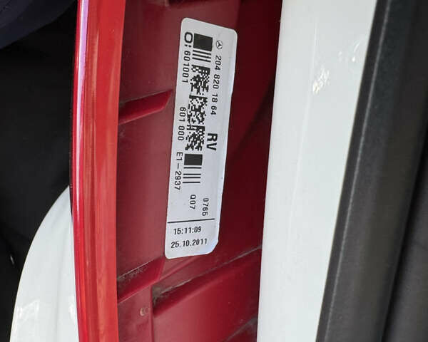 Белый Мерседес Ц-Класс, объемом двигателя 1.8 л и пробегом 265 тыс. км за 9999 $, фото 110 на Automoto.ua