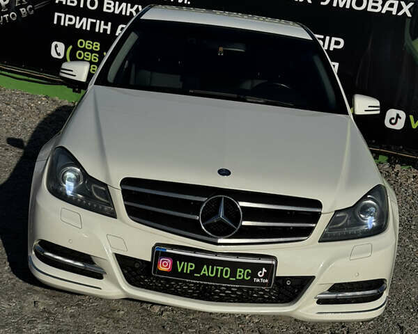 Белый Мерседес Ц-Класс, объемом двигателя 2.14 л и пробегом 228 тыс. км за 13500 $, фото 14 на Automoto.ua