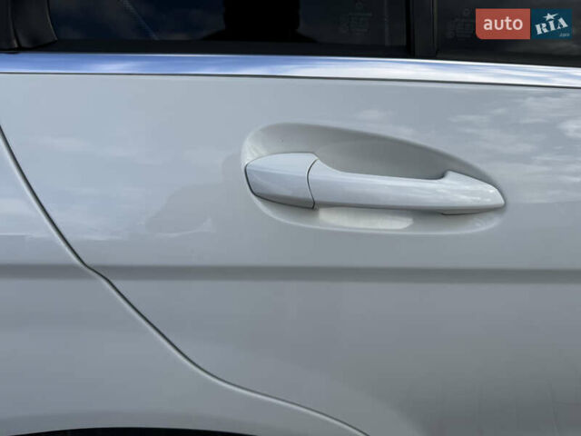 Белый Мерседес Ц-Класс, объемом двигателя 1.8 л и пробегом 265 тыс. км за 11555 $, фото 34 на Automoto.ua